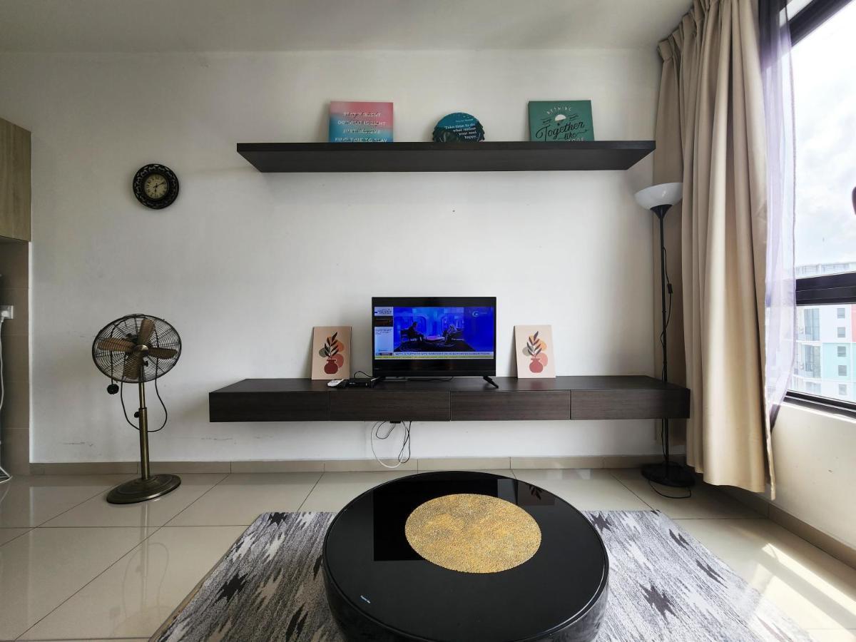 Lavender Suite # Shah Alam I-City Block B Homestay # 2R1B #Free Wifi & Parking Экстерьер фото